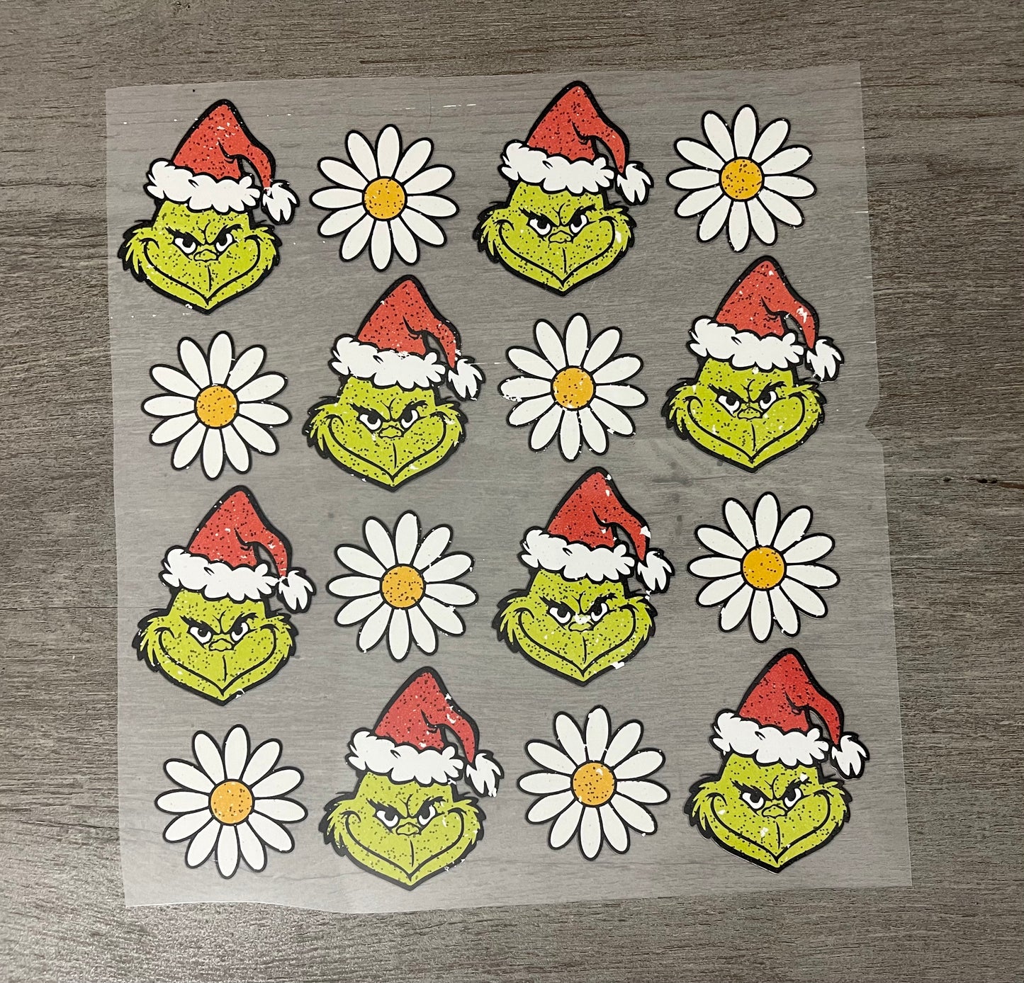 Grinch Daisy {Regular & Plus}❤️