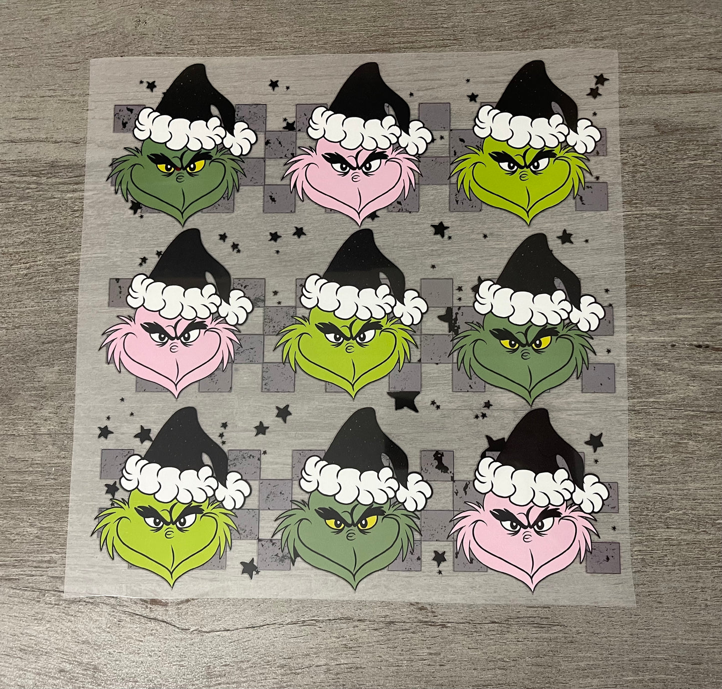 Grinch Pink Checkered {Regular & Plus}❤️