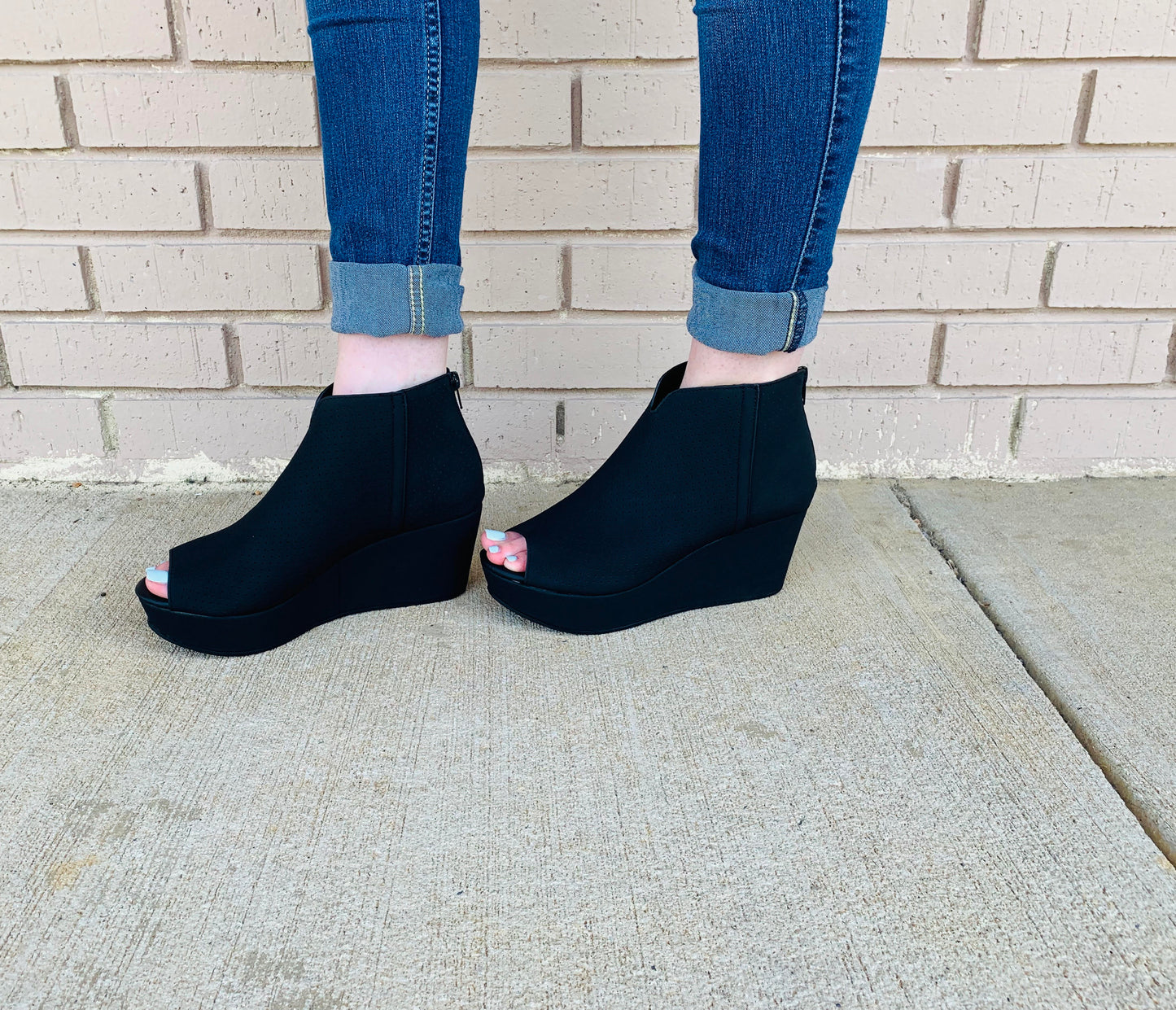 Chloe Wedge {Multiple Colors Available}